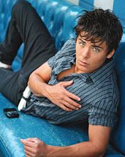 Zac Efron  - wallpaper preview