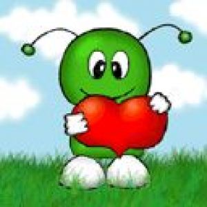 Personaje Verde Adorable Sosteniendo un Corazón