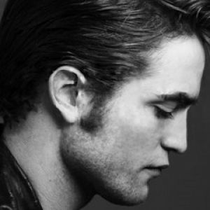 Retrato de Perfil de Robert Pattinson