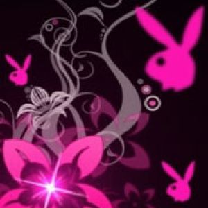 Diseño floral rosa con conejitos