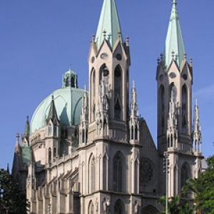 Impresionante Catedral Gótica