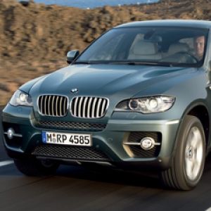 BMW X6 en Movimiento