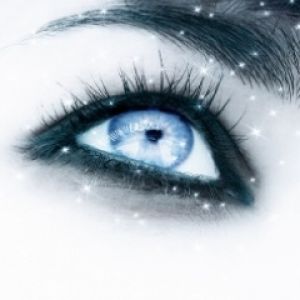 Ojo Azul Brillante