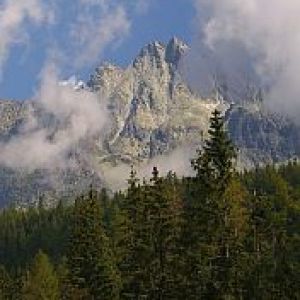 Paisaje montañoso majestuoso