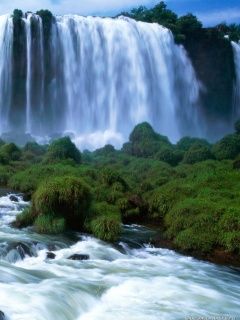 Cascada Majestuosa