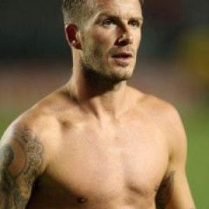 David Beckham Pose Atlética