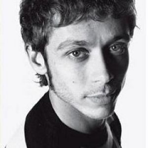Retrato Estiloso de un Joven