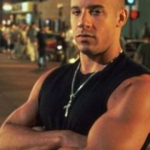 Vin Diesel Pose de Acción
