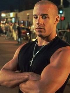 Vin Diesel Pose de Acción