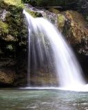 Cascada Serena en la Naturaleza