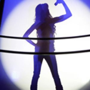 Silhouette de una Cantante