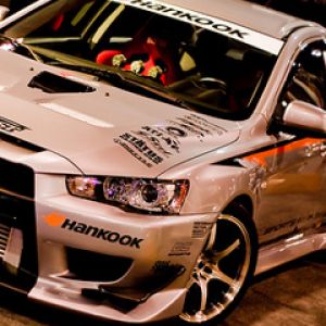Coche Deportivo Plateado