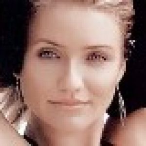 Retrato Glamuroso de una Mujer