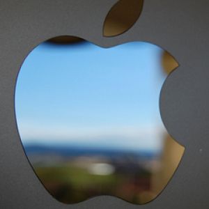 Reflejo del Logo de Apple