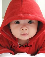 Bebé Adorable con Sudadera Roja