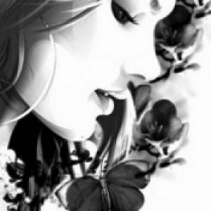 Mujer Elegante con Mariposa