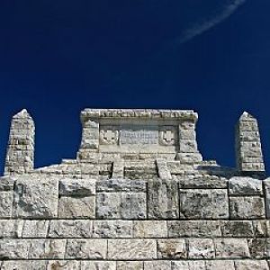 Estructura de Piedra Antigua