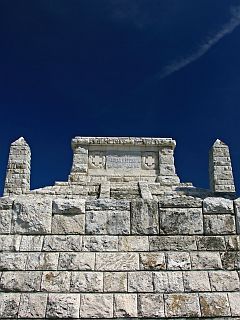 Estructura de Piedra Antigua