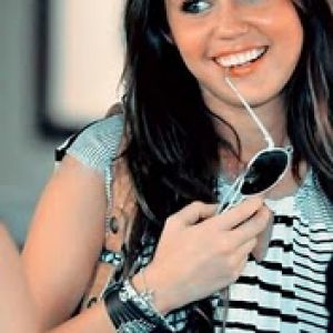 Miley Cyrus Sonriente