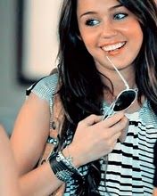 Miley Cyrus Sonriente