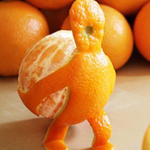 Personaje Naranja Divertido