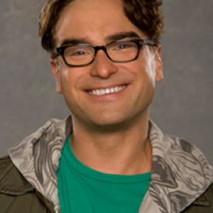 Chico Sonriente con Gafas