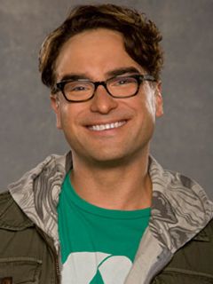 Chico Sonriente con Gafas