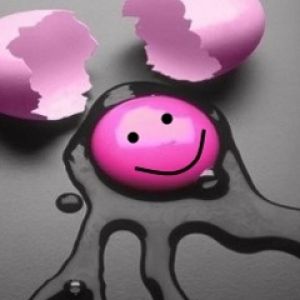Huevo Rosa Sonriente