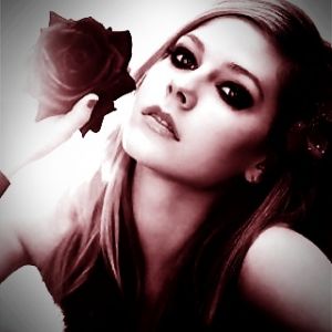 Chica Glamourosa con Rosa