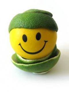 Cara sonriente en envoltura verde