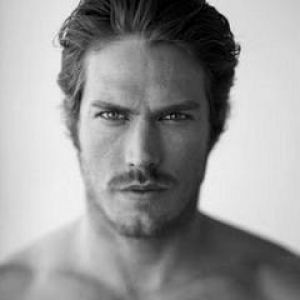 Retrato Masculino Intenso