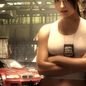 Mujer Fuerte con Coche Deportivo