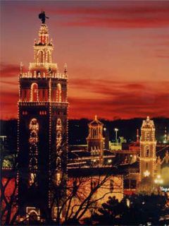 Torre Iluminada al Atardecer