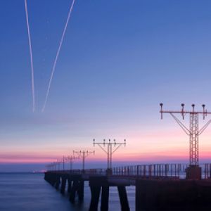 Atardecer Sereno sobre el Muelle