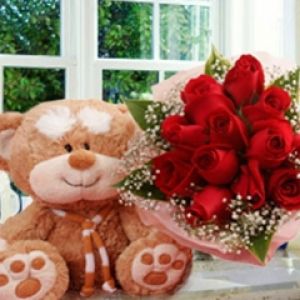 Teddy Bear Adorable con Rosas