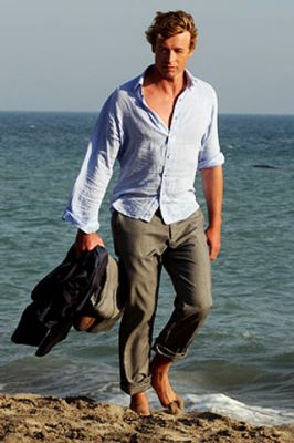 Hombre Estiloso en la Playa