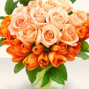 Hermoso Ramo de Rosas y Tulipanes