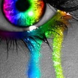 Ojo Colorido con Lagrimas Arcoíris
