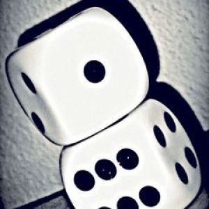 Dados Artísticos en Primer Plano