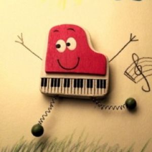 Personaje de Piano Feliz