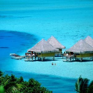 Paraíso Tropical con Bungalows sobre el Agua