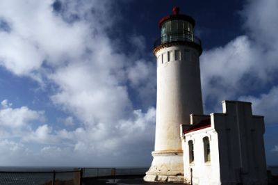 Faro junto al Mar