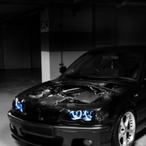 BMW Negro con Luces Azules
