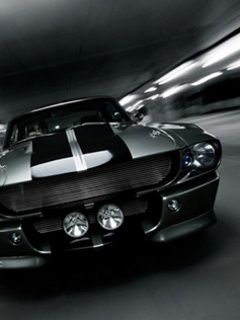 Mustang Clásico en Movimiento
