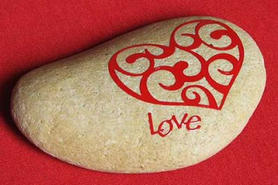 Diseño de Corazón en Piedra
