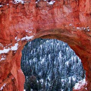 Arco de Roca Roja Nevado