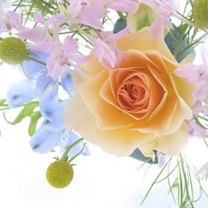Hermosa Composición Floral