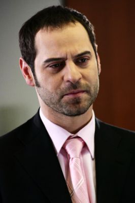 Hombre Elegante en Traje