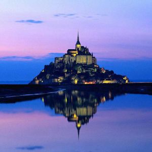 Mont Saint-Michel al Atardecer