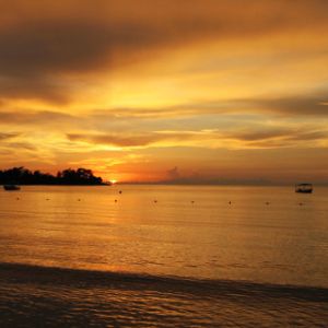 Impresionante Atardecer sobre el Océano